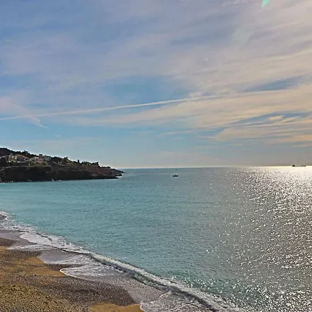 2 Pieces A Avec Terrasse, Piscine Et Parking A 100m De La - Fr-1-472a-186 Sete