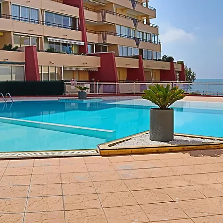 Apartment 2 Pieces A Avec Terrasse, Piscine Et Parking A 100m De La - Fr-1-472a-186 Sete