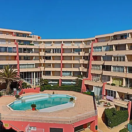 2 Pieces A Avec Terrasse, Piscine Et Parking A 100m De La - Fr-1-472a-186 Sete