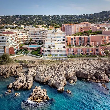 2 Pieces A Avec Terrasse, Piscine Et Parking A 100m De La - Fr-1-472a-186 Apartment *